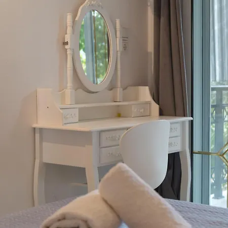 Anais Inn *