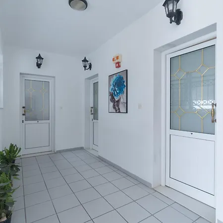 Inn Anais